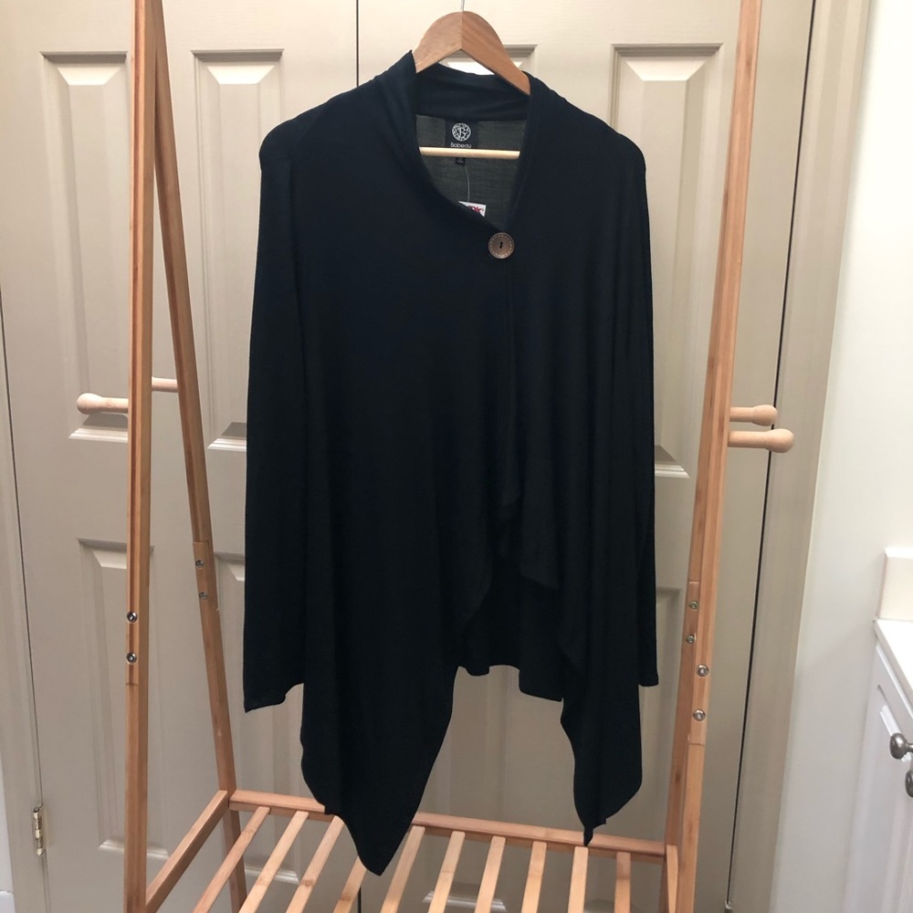 Black cardigan with wooden button